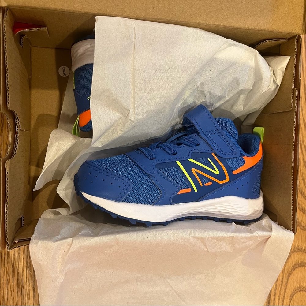 Brand New, in box, New Balance Toddler Sneakers (Size 7.5 WIDE)
